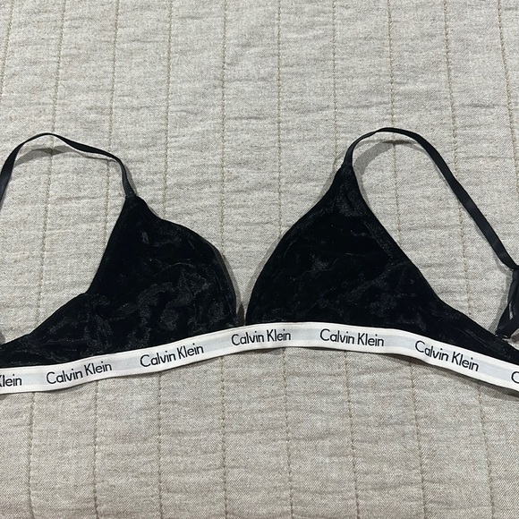 Calvin Klein Other - Calvin Klein- velvet bralette